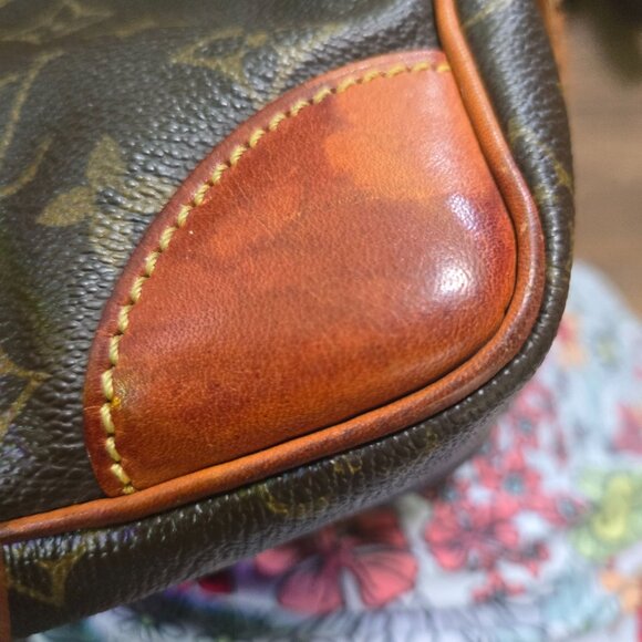 Louis Vuitton Monogram Trocadero 27 Shoulder Bag 12"x8"x3" Classic Coated - Picture 7 of 8